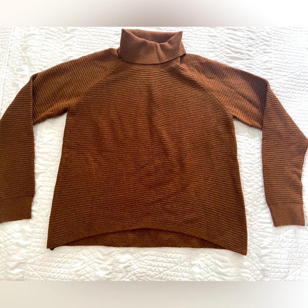 Khul Women’s Medium Turtleneck Sweater Brown